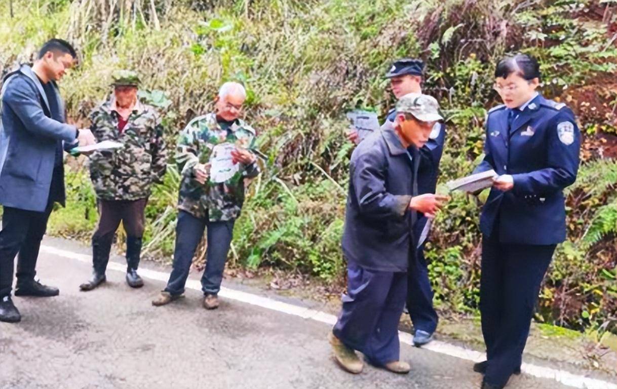 湖南警方一村民杀害一家四口,湖南警方一村民杀害一家四口,一声兄弟一生情歌曲视频